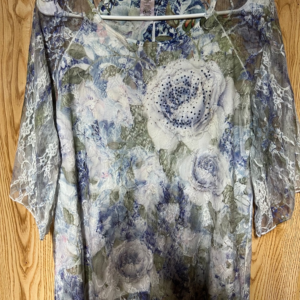 Ladies Top